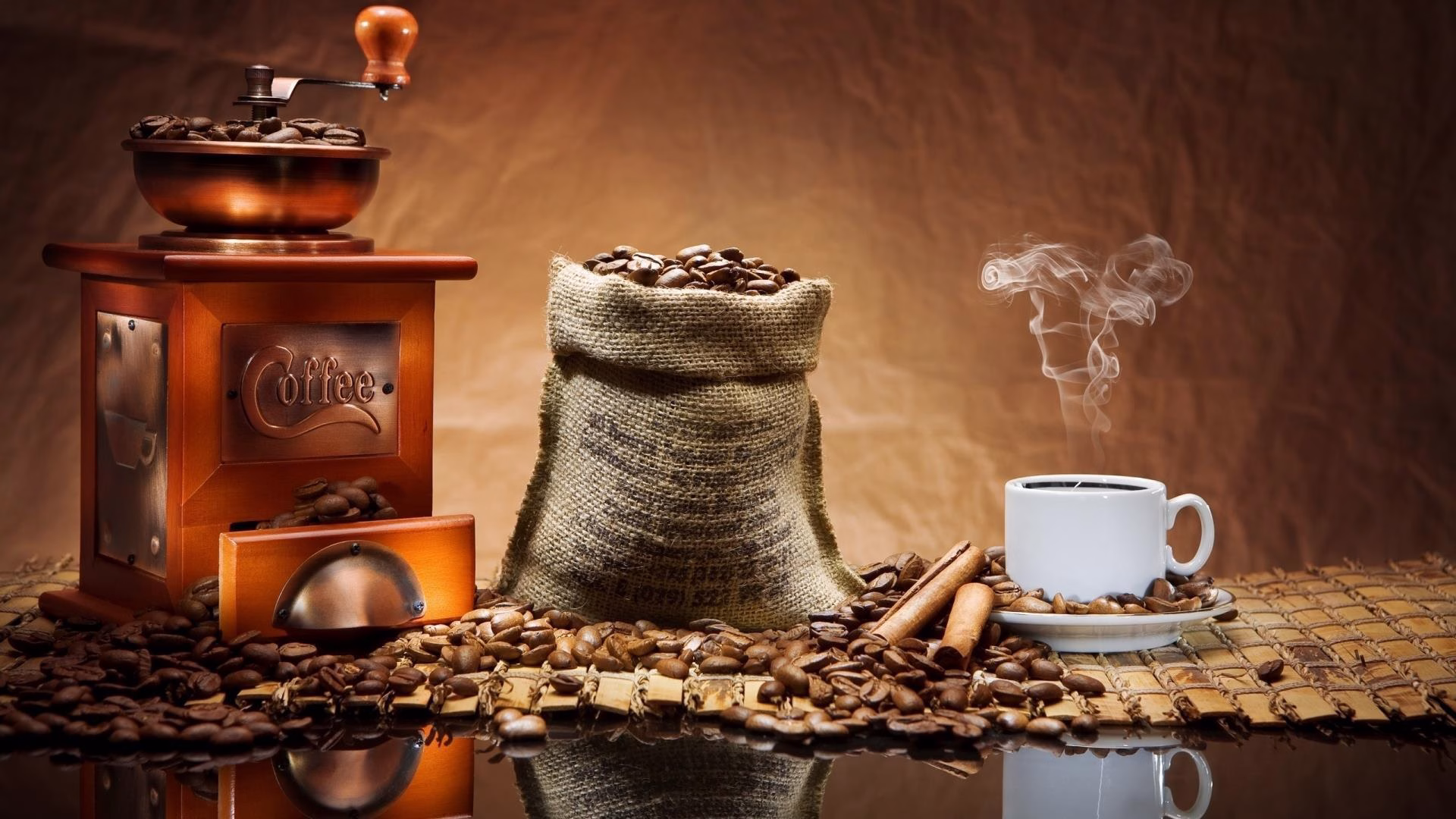 چرا قهوه محبوبترین نوشیدنی دنیا شد؟ همه چیز درباره انواع قهوه